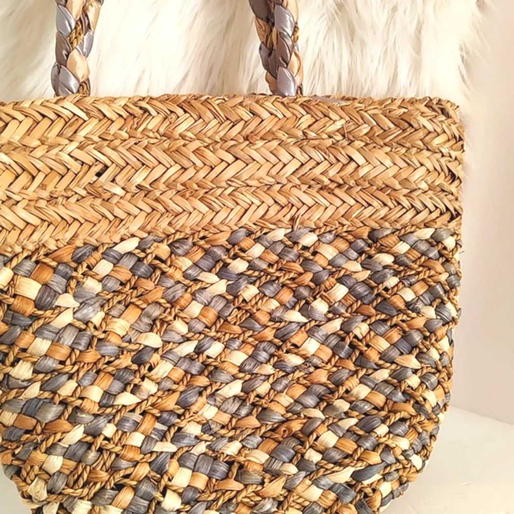 Sun n' Sand Natural Straw/ Lavender Fabric Woven Shoulder Tote Bag